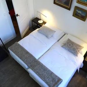 eugenie-1-er-etage.midi-pyreneeshotels.com/