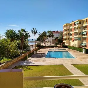 primera-linea-de-mar-con-piscina.catalonia-hotels.com/